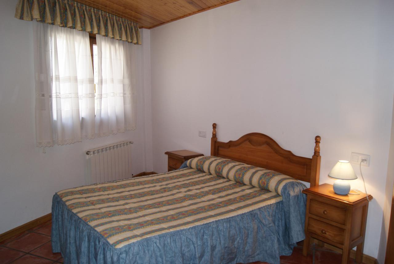 Hôtel Pensio Samarra à Ribera de Cardós Extérieur photo